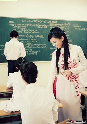 Hình ảnh Học Sinh Tặng Hoa Và Quà Cho Thầy Cô PNG Miễn Phí Tải Về  Lovepik